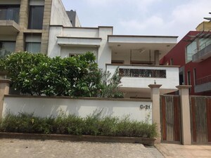 6 BHK Villa – Exterior View View at Central Market, Sector 50 - for Rent