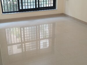 Room in 2 BHK Apartment at K Raheja Palm Spring, Malad West – for Sale