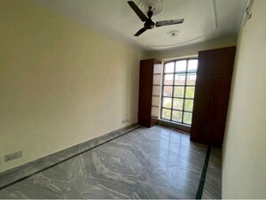 Room in 2 BHK Builder Floor at RWA Apartments Sector 20, Sector 20 – for Rent