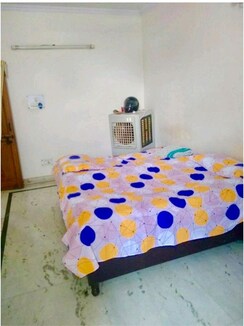 2 BHK + Pooja Room Builder Floor For Rent in RWA Apartments Sector 20