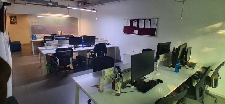 Team Area, a-to-z-industrial-estate Commercial Office Space 1000 Sq.Ft. In Lower Parel Mumbai 10341559