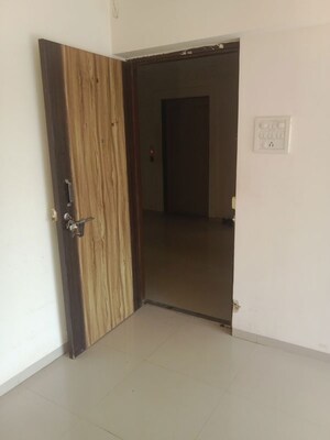 Room in 1 BHK Apartment at Navkar Tower Part 1, Naigaon East – for Rent