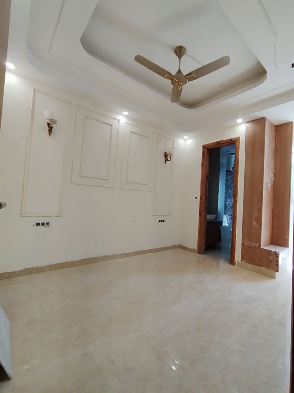 3 BHK + Servant Room Builder Floor For Sale in Panchsheel Enclave