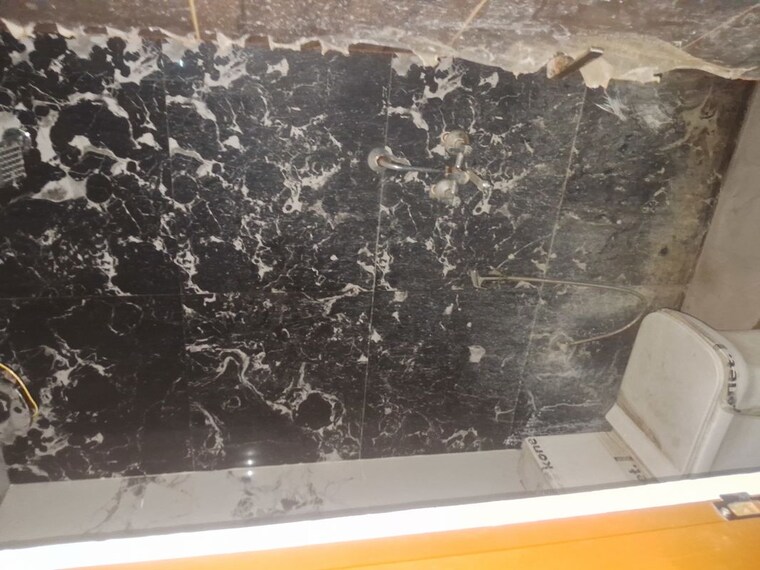 Attached Bathroom, baraula 2 Bedroom 950 Sq.Ft. Builder Floor In Baraula Noida 10341572