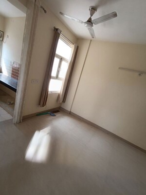 Room in 2 BHK Apartment at Shree Vardhman Mantra, Sector 67 – for Rent