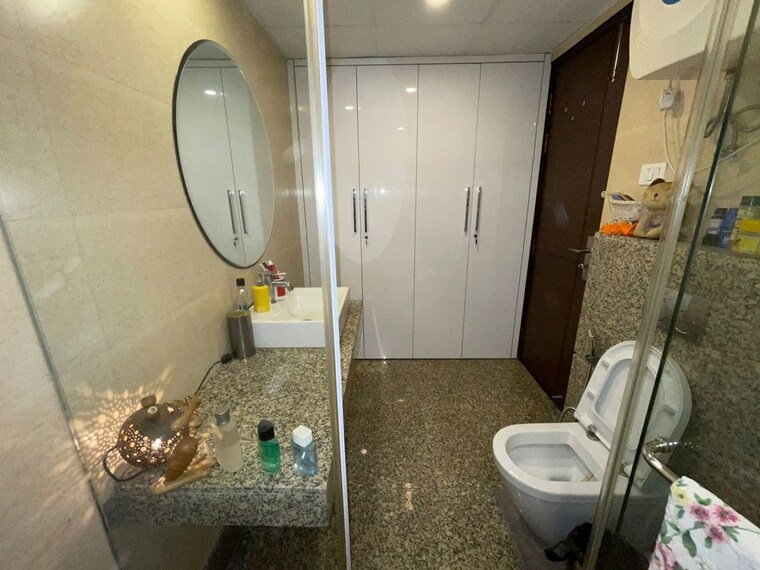 Bathroom, apparel-park 1 RK 350 Sq.Ft. Apartment In Trans Delhi Signature City Ghaziabad 10341635