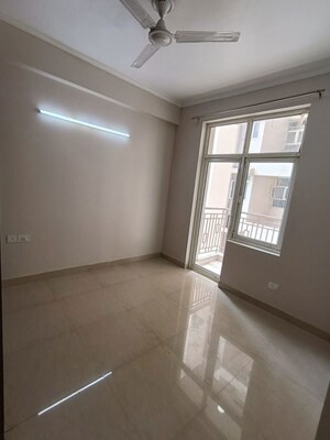 Room in 2 BHK Apartment at Shree Vardhman Mantra, Sector 67 – for Rent