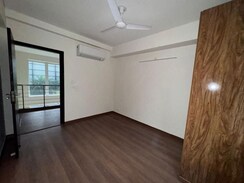 3 BHK + Servant Room Apartment For Sale in DLF The Carlton Estate