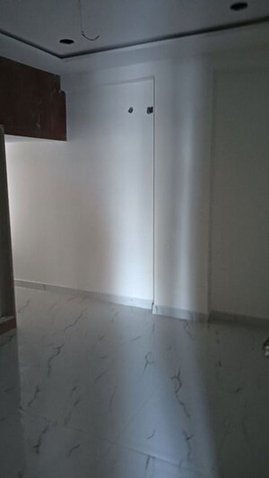 Room in 3 BHK Apartment at Kamala Nivas Dilsukh Nagar, Dilsukh Nagar – for Sale
