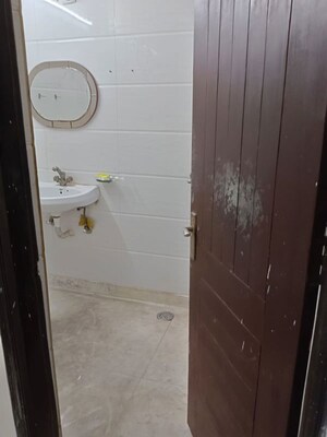 Bathroom in 2 BHK Builder Floor at Lajpat Nagar 4 – for Rent