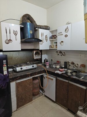 Kitchen in 1 BHK Builder Floor at Sector 30 – for Rent