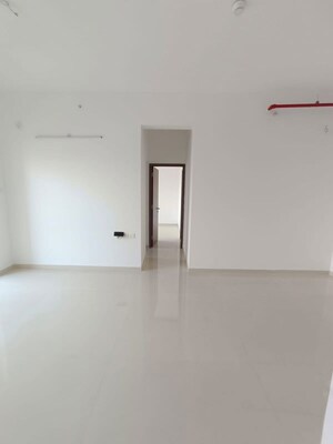Room in 3 BHK Apartment at Runwal The Central Park, Chinchwad – for Rent