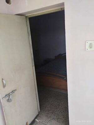 Room in 2 BHK Apartment at Mahavir Nagar – for Rent