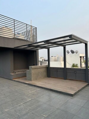 Room in 3 BHK Builder Floor at Greater Kailash I – for Rent