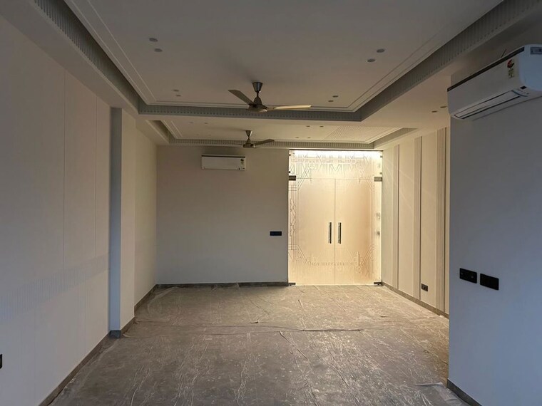 Room, greater kailash i 3 Bedroom 208 Sq.Ft. Builder Floor In Greater Kailash I Delhi 10341762