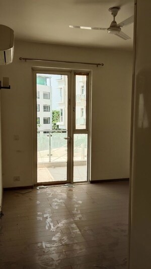 Room in 3 BHK Apartment at M3M Merlin, Sector 67 – for Sale