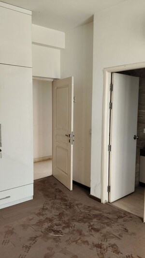Room in 3 BHK Apartment at M3M Merlin, Sector 67 – for Sale