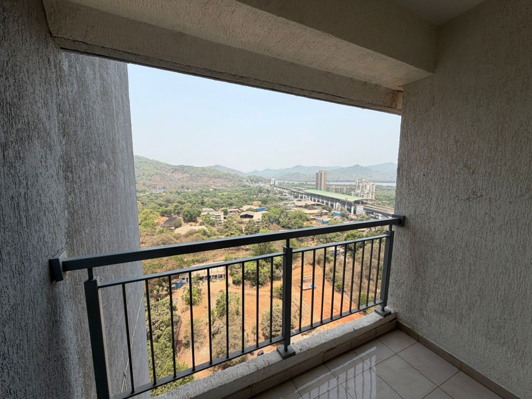 2 BHK 800 Sq.Ft. Apartment in Godrej Emerald Vista