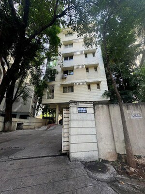  Apartment For Sale in Sri Nagar Colony