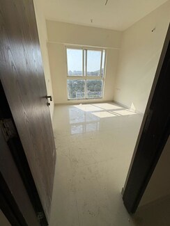 3 BHK + Extra Room Apartment For Rent in Sheth Avante