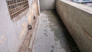 Balcony in  Shop at Andheri East – for Sale