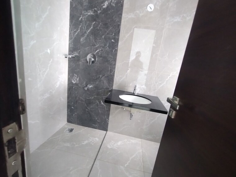 Bathroom, aparna-cyber-star 2.5 Bedroom 1608 Sq.Ft. Apartment In Osman Nagar Hyderabad 10341901