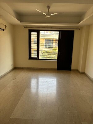 2 BHK Builder Floor For Rent in Saini