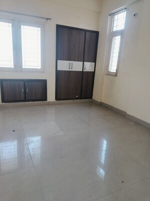 Room in 2 BHK Apartment at Vasant Kunj – for Rent