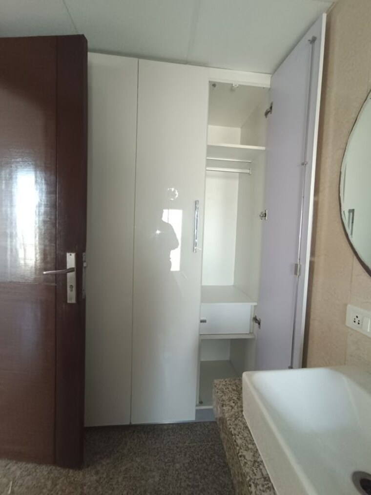 Bathroom, aba-cleo-county 3 Bedroom 1620 Sq.Ft. Apartment In Sector 121 Noida 10341970