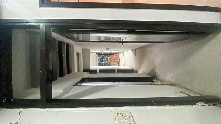 undefined, kalkaji Commercial Office Space 180 Sq.Yd. In Kalkaji Delhi 10340503
