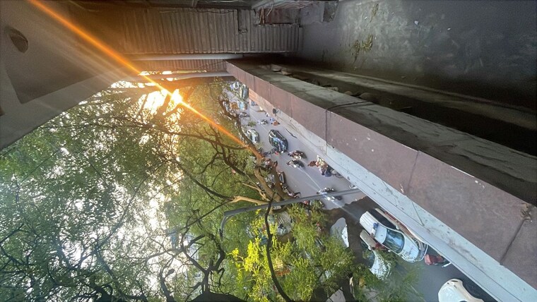 Balcony, kalkaji Commercial Office Space 180 Sq.Yd. In Kalkaji Delhi 10340503