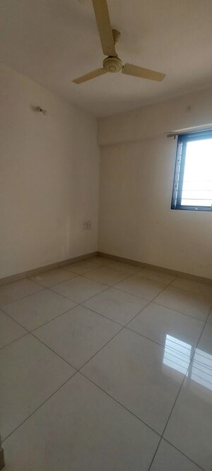 Master Bedroom in 2.5 BHK Apartment at Nanded Kalashree, State Bank Nagar – for Rent