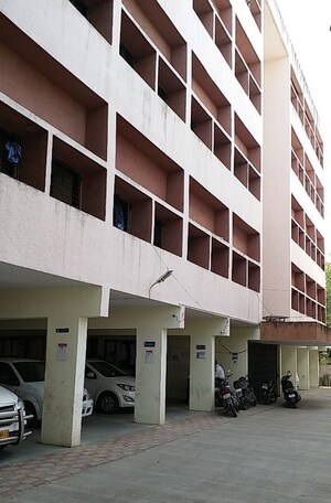  Apartment For Sale in Subhanpura