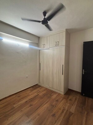 Room in  Builder Floor at Signature Global Park 4 and 5, Sohna Sector 36 – for Rent