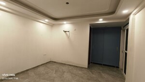 Room in 3 BHK Builder Floor at Vasant Kunj – for Rent