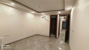 Room in 3 BHK Builder Floor at Vasant Kunj – for Rent