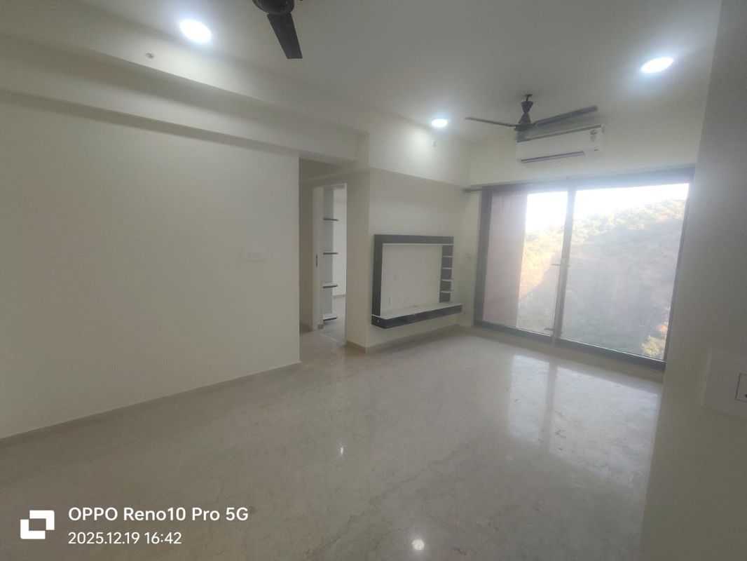 2 BHK Apartment For Rent in Kanakia Silicon Valley