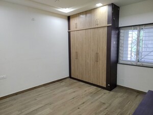  Independent House For Sale in Dwarkamai Nagar