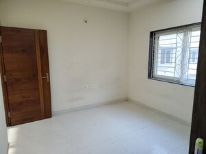 Room in  Independent House at Dwarkamai Nagar – for Sale