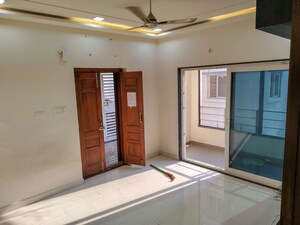 Room in  Independent House at Dwarkamai Nagar – for Sale