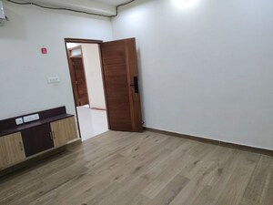 Room in  Independent House at Dwarkamai Nagar – for Sale