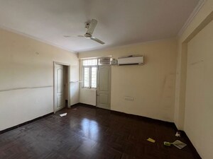 Room in 3 BHK Apartment at Bardiya GT Galleria, Malviya Nagar – for Rent
