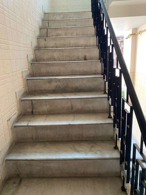 Staircase in 2 BHK Builder Floor at Sector 40 – for Rent