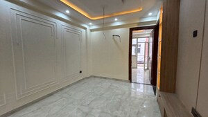 Room in 3 BHK Apartment at Sector 107 – for Sale