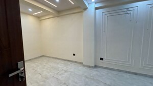 Room in 3 BHK Apartment at Sector 107 – for Sale