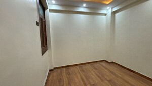 Room in 3 BHK Apartment at Sector 107 – for Sale
