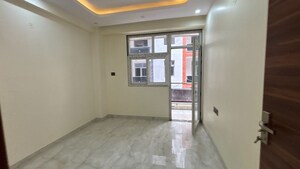 Room in 3 BHK Apartment at Sector 107 – for Sale