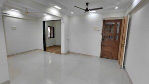 Room in 2.5 BHK Apartment at Swastik Garden – for Rent