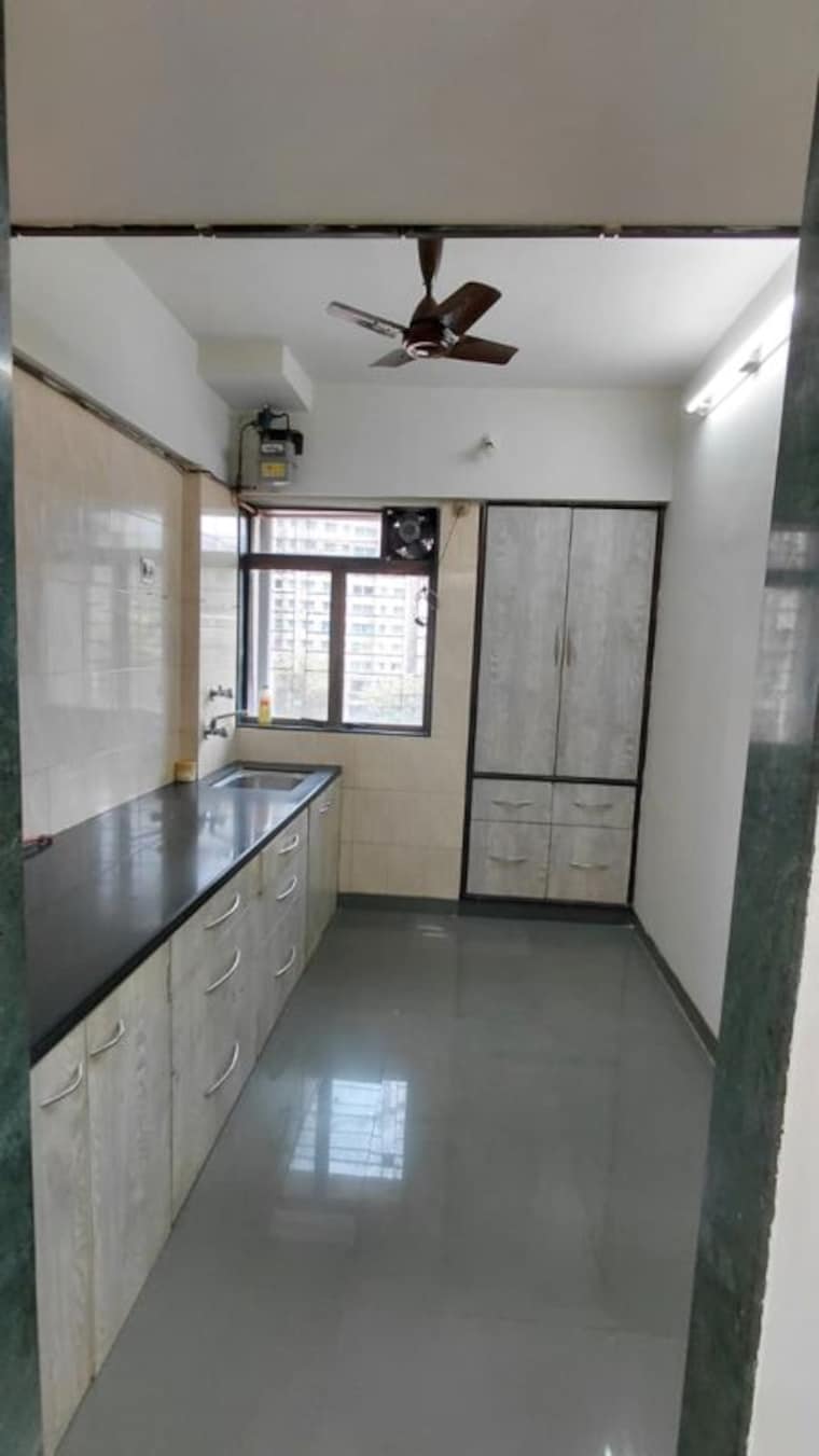 Kitchen, swastik garden 2.5 Bedroom 700 Sq.Ft. Apartment In Swastik Garden Thane 10342061