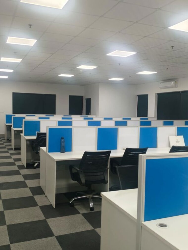 Team Area, sector 16 Commercial Office Space 5000 Sq.Ft. In Sector 16 Noida 10342121
